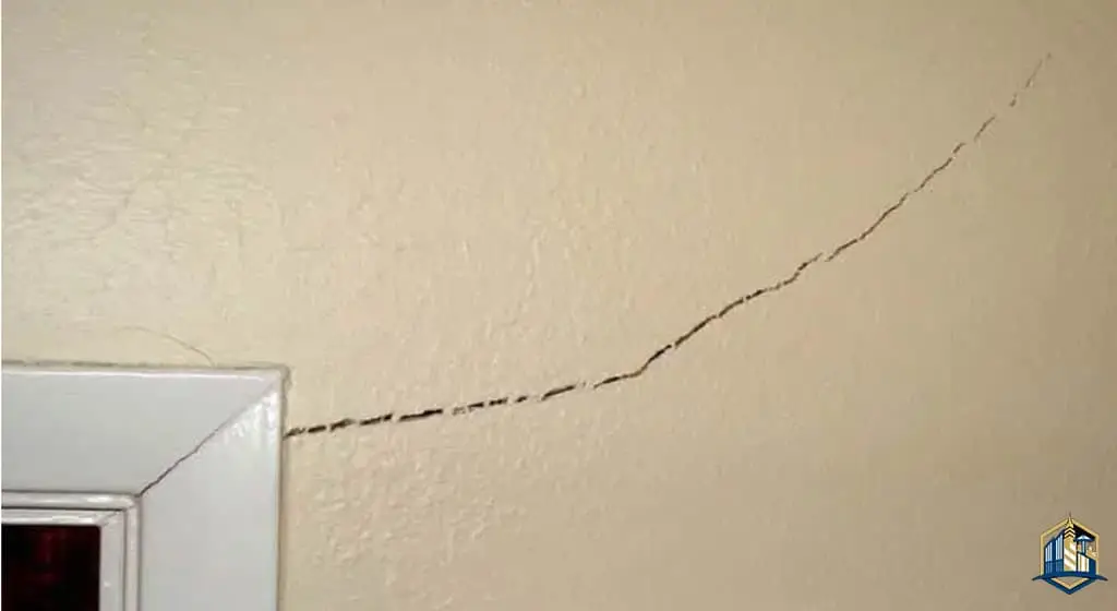 معالجة تشققات الجدران والشروخ بجدة